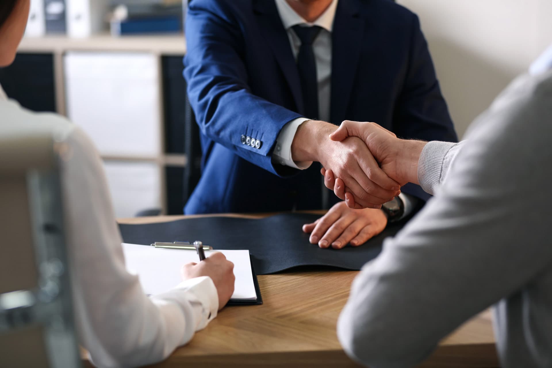 Contacta con Abogados Magán Viera, expertos en mediación en Tui