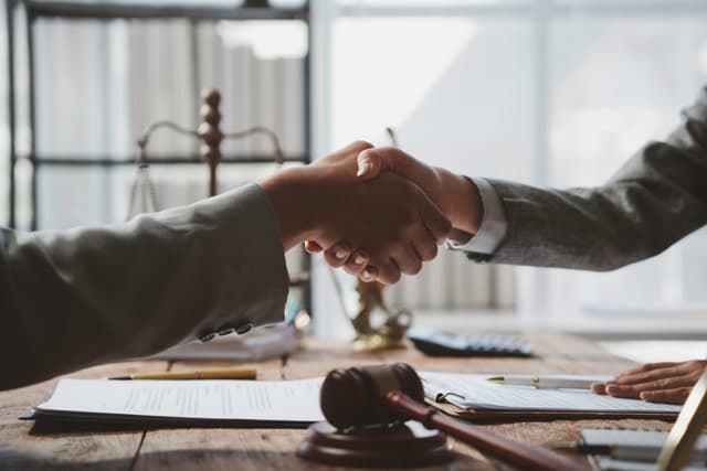Mediación profesional para la resolución de conflictos en Tui